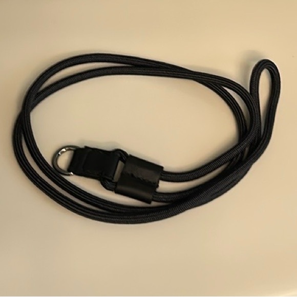 New! Michael Kors AirPods Case - Picture 10 of 11